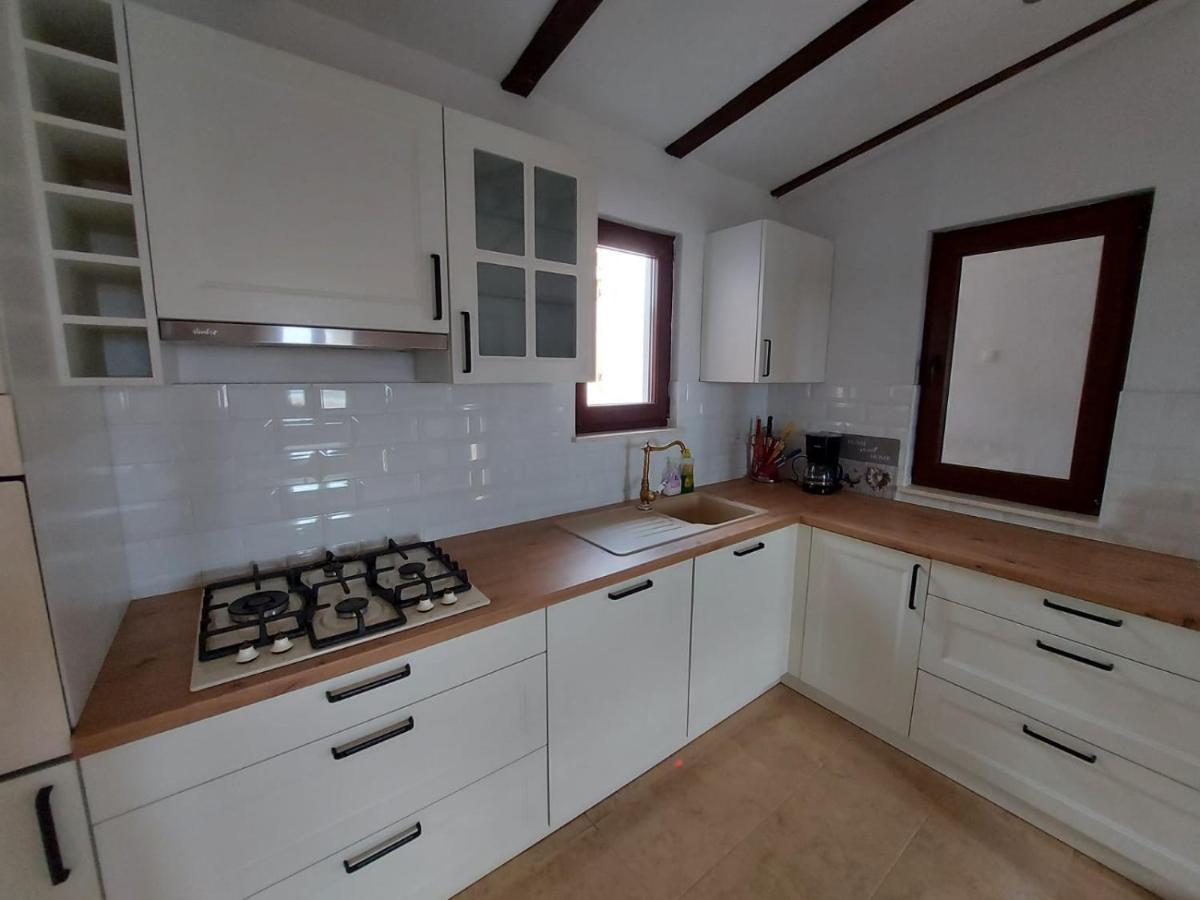 Holiday House Pag Zubovici Ngoại thất bức ảnh