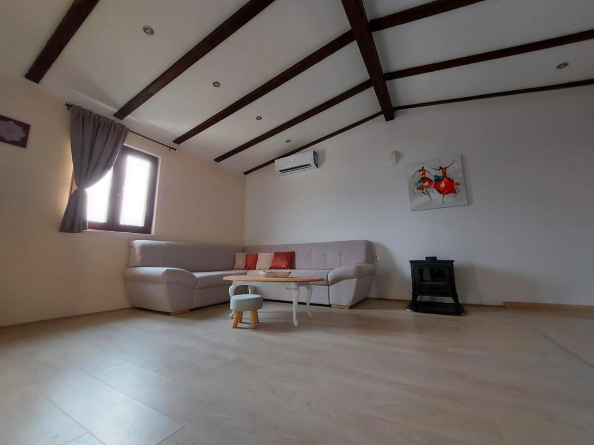 Holiday House Pag Zubovici Ngoại thất bức ảnh