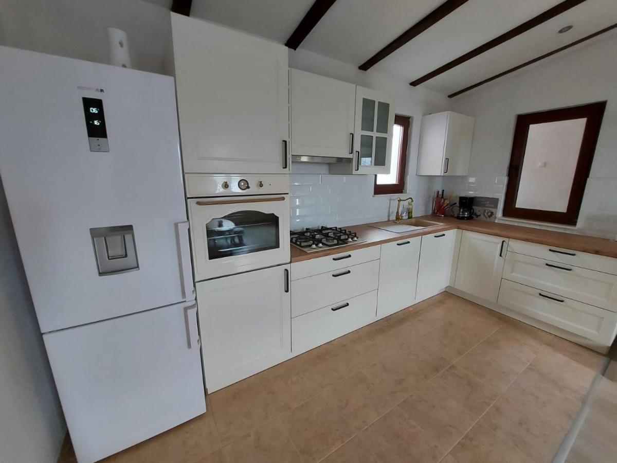 Holiday House Pag Zubovici Ngoại thất bức ảnh