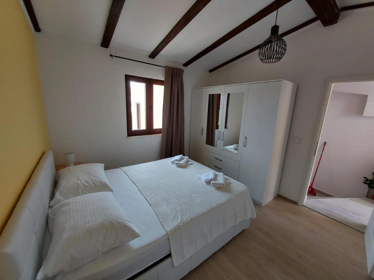 Holiday House Pag Zubovici Ngoại thất bức ảnh